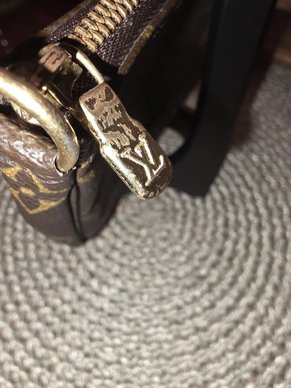 Pre-loved Authentic Louis Vuitton Monogram Mini Pochette Accessories